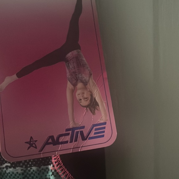 Freestyle Revolution Active Wear 2 piece Multi color 6X pants/ 6 top - Picture 2 of 9